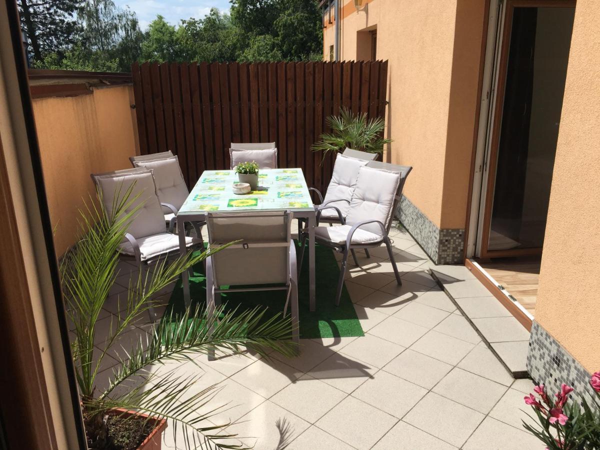 Apartman Slunecnice S Terasou Ceske Budejovice Exterior photo